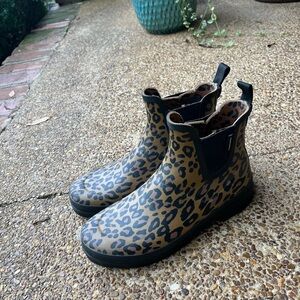 Tretorn cheetah boots